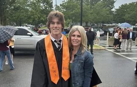 “Easton Mourns Beloved Graduate Darren Foxwell, 18, Lost in Tragic Crash Days After Earning Diploma”